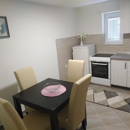 Apartman Milos Требине Екстериор снимка