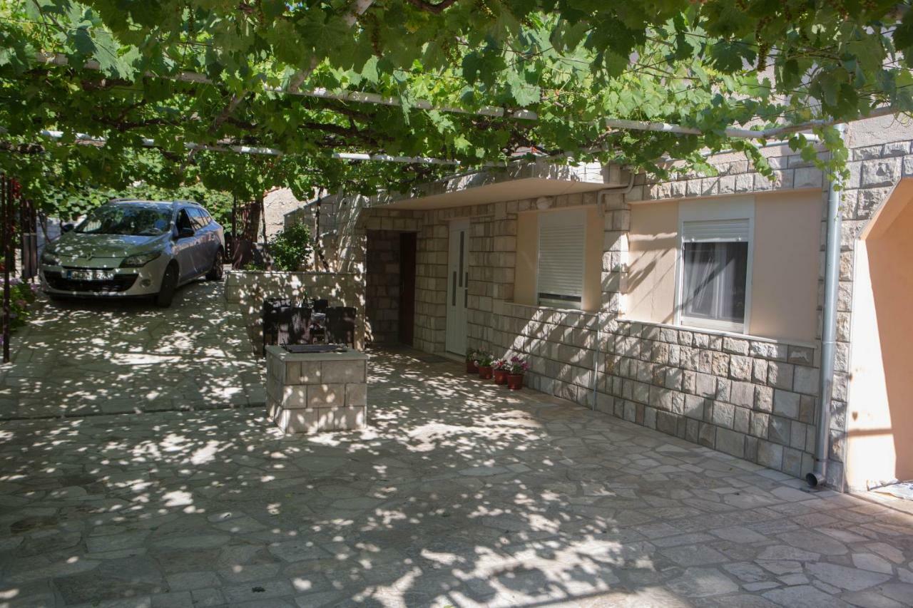 Apartman Milos Требине Екстериор снимка
