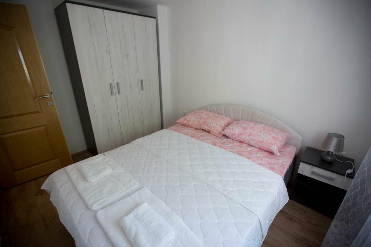 Apartman Milos Требине Екстериор снимка